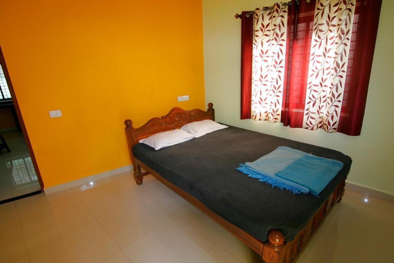 Rudra Holidays Guest House Арамбол Екстериор снимка