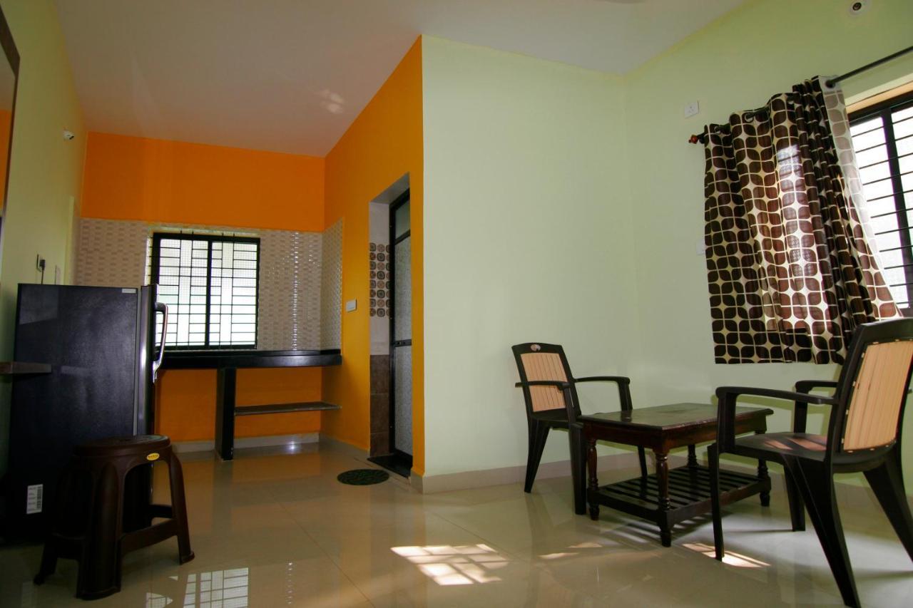 Rudra Holidays Guest House Арамбол Екстериор снимка